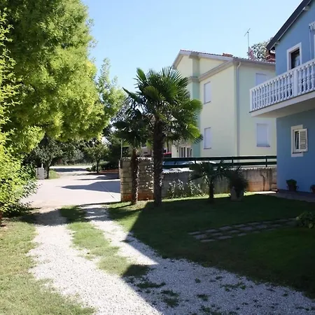 Apartmán In Duba With Terrace, Air Conditioning, Wifi, Washing Machine Pelegrin